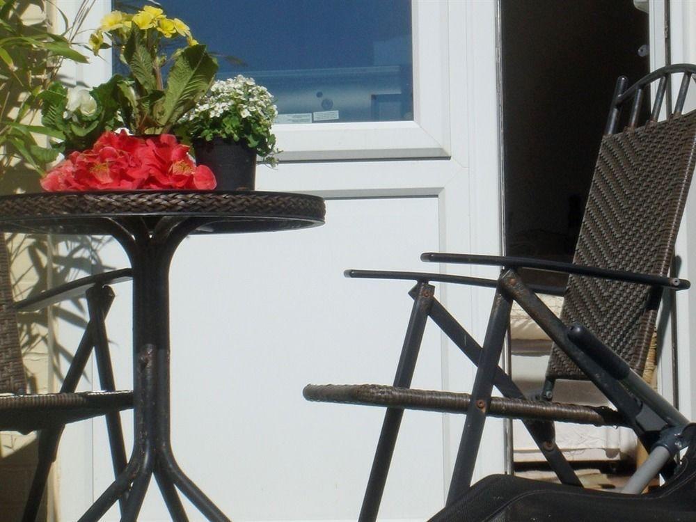 Harlequin Guest House With Parking Weymouth Exteriör bild